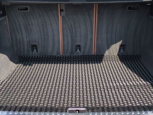 Used 2019 Audi Q8 Premium Plus w/ Premium Plus image 40