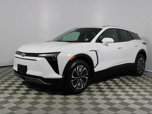 Used 2024 Chevrolet Blazer EV LT AWD/4WD image 3