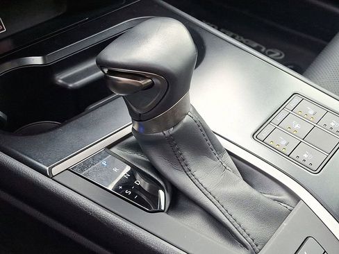 Used 2024 Lexus UX 250h AWD w/ Premium Package image 16