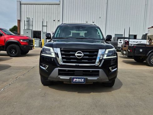 Used 2023 Nissan Armada SL w/ Captain's Chairs Package image 2