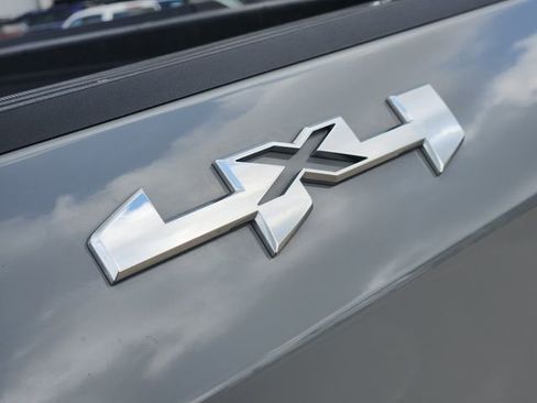 Used 2024 GMC Sierra 1500 Elevation image 12