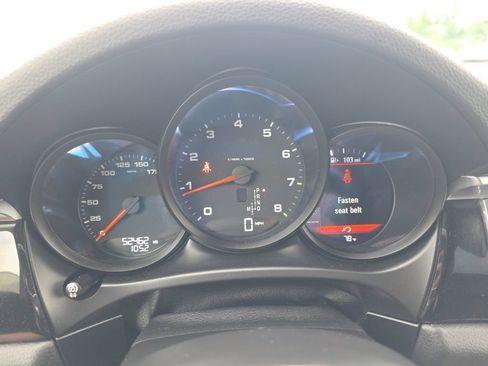 Used 2018 Porsche Macan AWD/4WD image 18