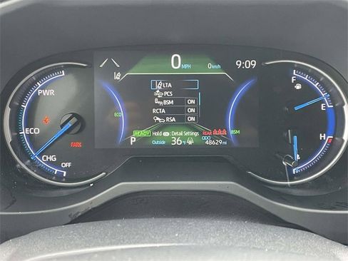 Used 2024 Toyota RAV4 SE image 19