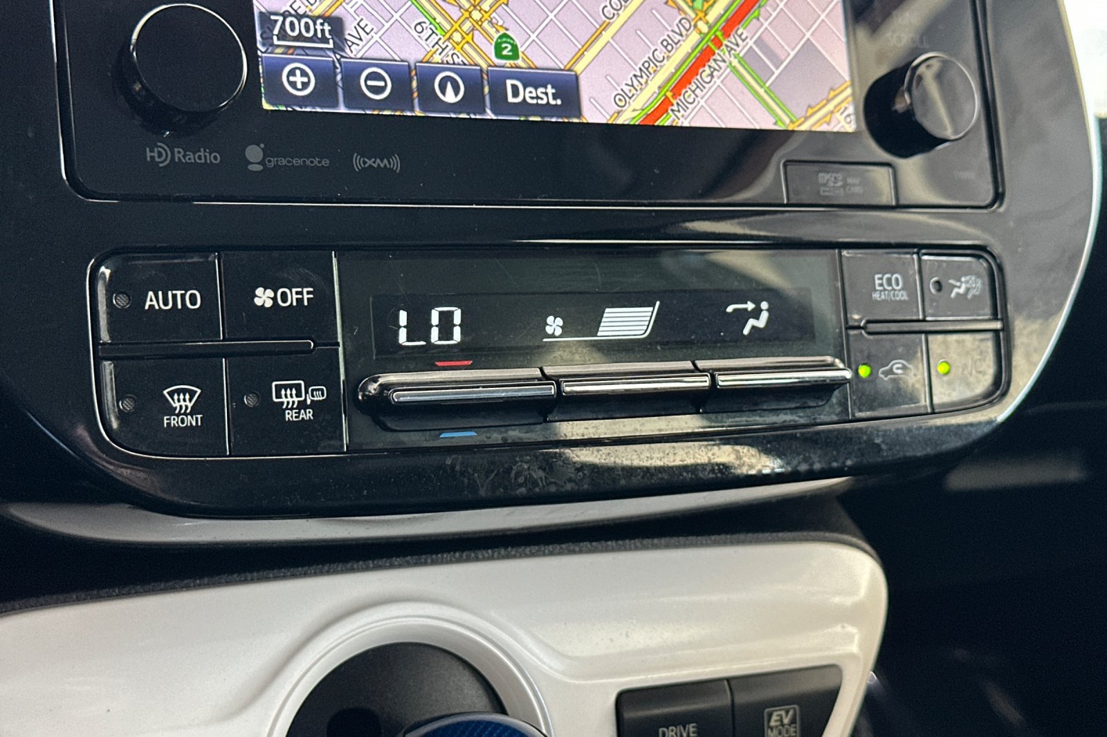 Used 2018 Toyota Prius Three Touring FWD image 22