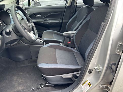 Used 2025 Nissan Versa SV FWD image 24