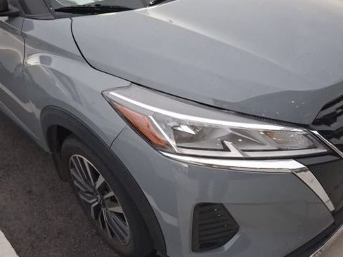 Used 2023 Nissan Kicks SV FWD image 13