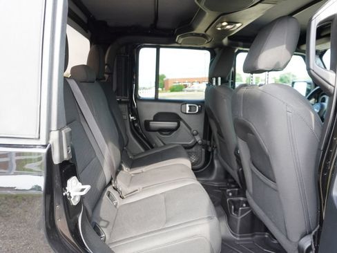 Used 2021 Jeep Gladiator Sport AWD/4WD image 7
