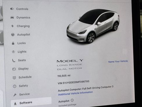 Used 2021 Tesla Model Y Long Range image 17