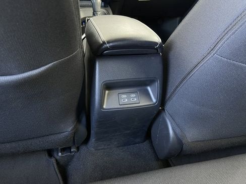 Used 2023 Toyota Corolla SE image 25