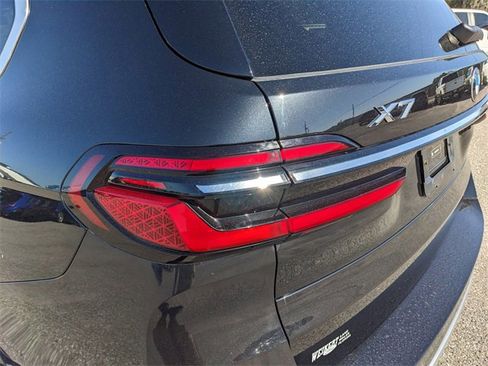 Used 2024 BMW X7 xDrive40i w/ Executive Package image 11