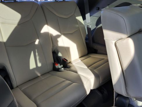 Used 2023 Cadillac XT6 Premium Luxury image 14