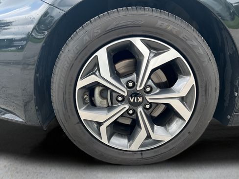 Used 2021 Kia Forte LXS FWD image 30
