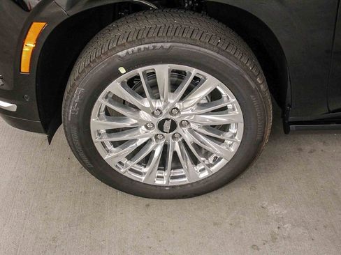 New 2026 Cadillac Escalade Luxury image 9