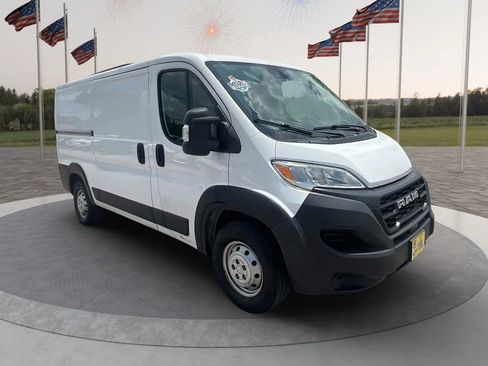 Used 2023 RAM ProMaster 2500 FWD image 1
