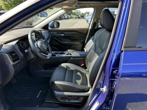 Used 2023 Nissan Rogue SV w/ SV Premium B Package AWD/4WD image 11