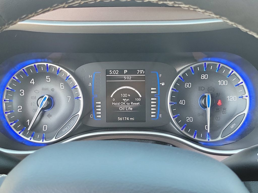 Used 2024 Chrysler Voyager LX FWD image 7