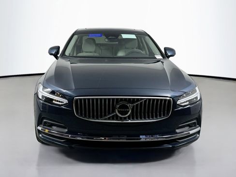 New 2025 Volvo S90 B6 Plus image 2