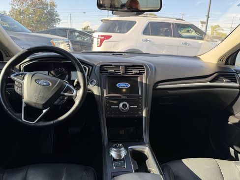 Used 2020 Ford Fusion Titanium AWD/4WD image 14
