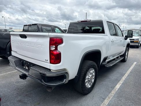 Used 2022 Chevrolet Silverado 2500 LT w/ Convenience Package AWD/4WD image 3