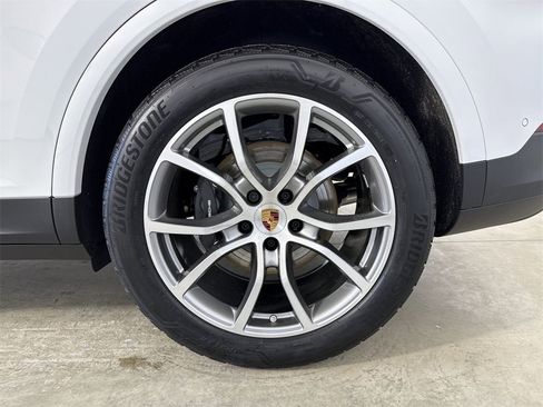 New 2026 Porsche Cayenne image 14