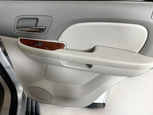 Used 2013 Chevrolet Tahoe LT w/ Luxury Package image 28