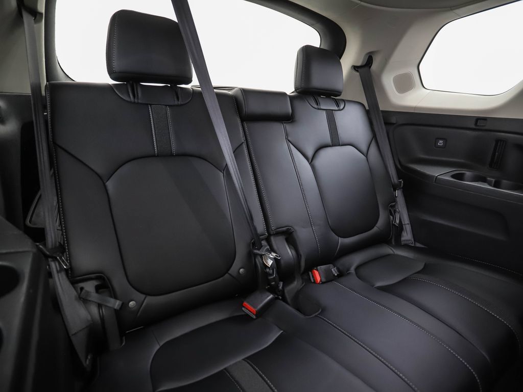 Used 2023 Honda Pilot Touring image 30
