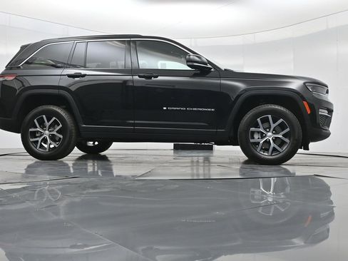 New 2025 Jeep Grand Cherokee Limited image 47