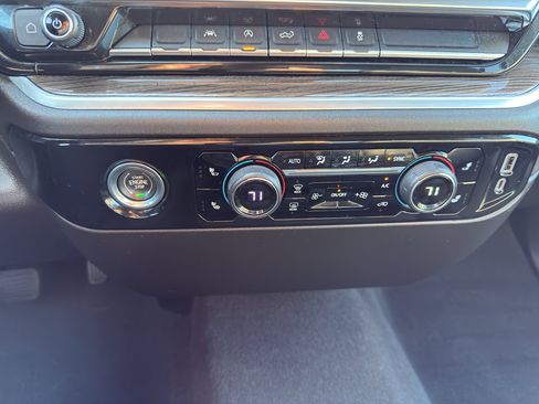 Used 2022 Chevrolet Silverado 1500 LT image 21