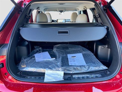 New 2025 Mitsubishi Outlander SE image 29