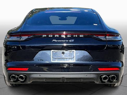 Used 2022 Porsche Panamera 4S w/ Premium Package image 4