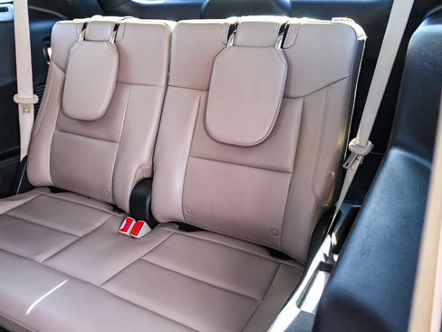 Used 2023 Ford Explorer Limited image 20