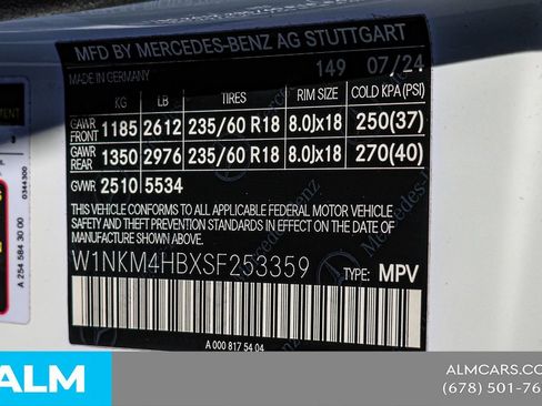 Used 2025 Mercedes-Benz GLC 300 4MATIC image 53