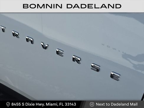 Used 2024 Chevrolet Traverse LT image 12