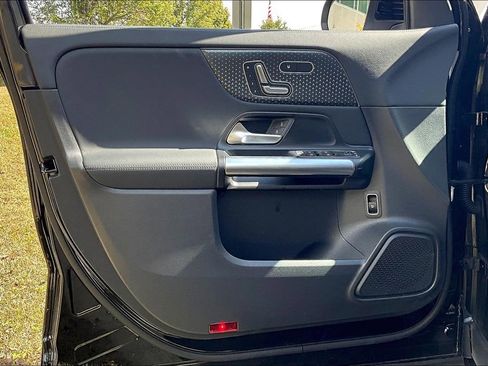 Used 2025 Mercedes-Benz GLA 250 4MATIC image 18