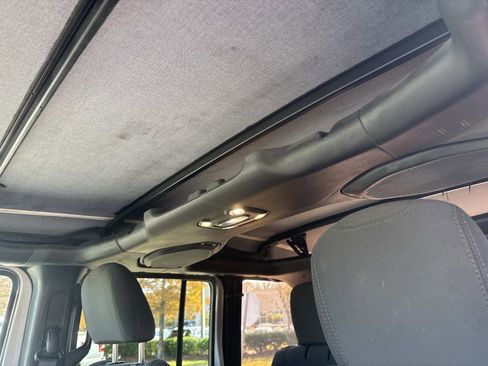 Used 2021 Jeep Wrangler Unlimited Willys image 23