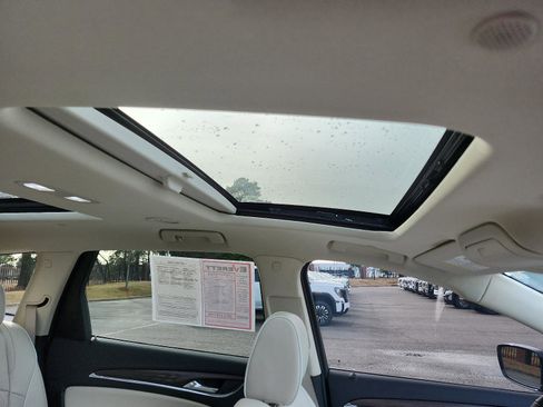 Certified 2024 Buick Enclave Avenir w/ Avenir Technology Package image 8