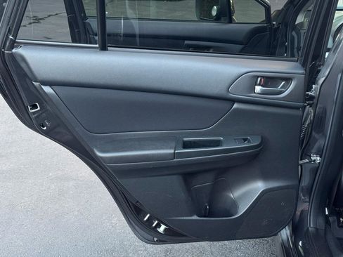 Used 2014 Subaru Crosstrek 2.0i Premium w/ Moonroof Package image 14