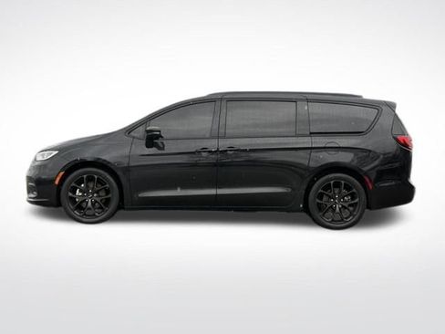 Used 2023 Chrysler Pacifica Touring-L w/ S Appearance Package image 20