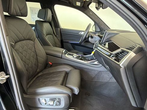 Used 2026 BMW X7 xDrive40i w/ M Sport Package AWD/4WD image 26
