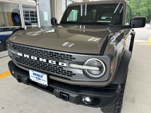 Used 2025 Ford Bronco Badlands AWD/4WD image 1