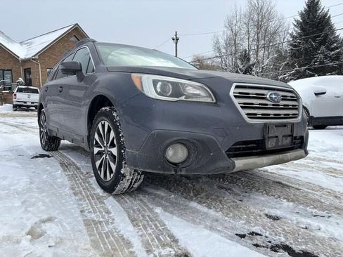 Used 2017 Subaru Outback 2.5i Limited image 1