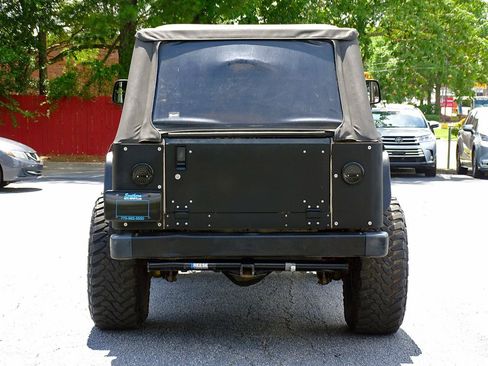 Used 2005 Jeep Wrangler Unlimited AWD/4WD image 16