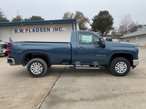 New 2026 Chevrolet Silverado 3500 LT image 15