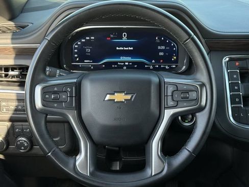 Certified 2024 Chevrolet Suburban LT RWD image 13