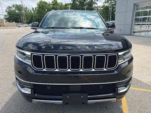 Used 2024 Jeep Wagoneer Series II w/ Flexible Seating Group AWD/4WD image 12