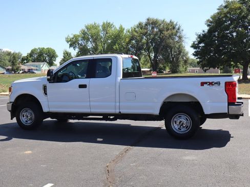 Used 2022 Ford F250 XL w/ Power Equipment Group AWD/4WD image 8