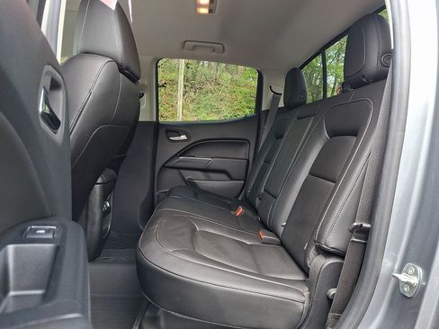 Used 2022 Chevrolet Colorado ZR2 AWD/4WD image 10