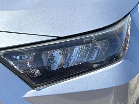 Used 2019 Toyota RAV4 LE image 10