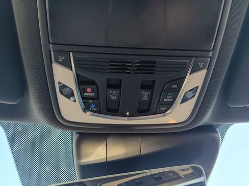 Used 2025 Acura RDX image 27