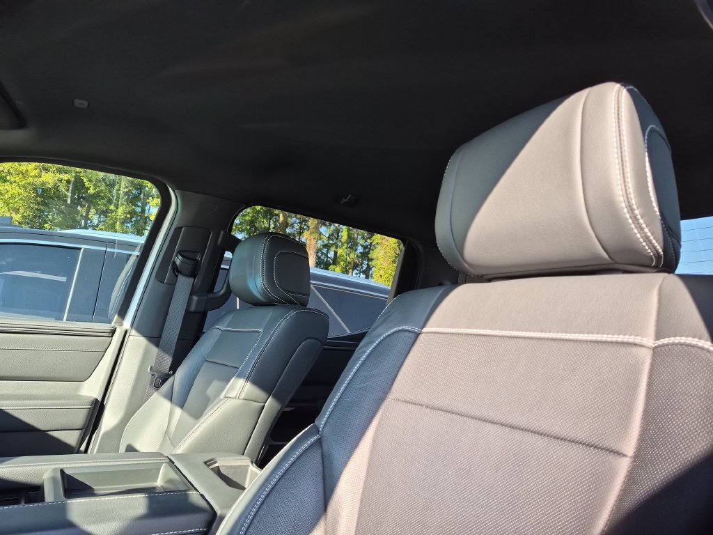 Used 2026 Toyota Tundra Limited AWD/4WD image 13